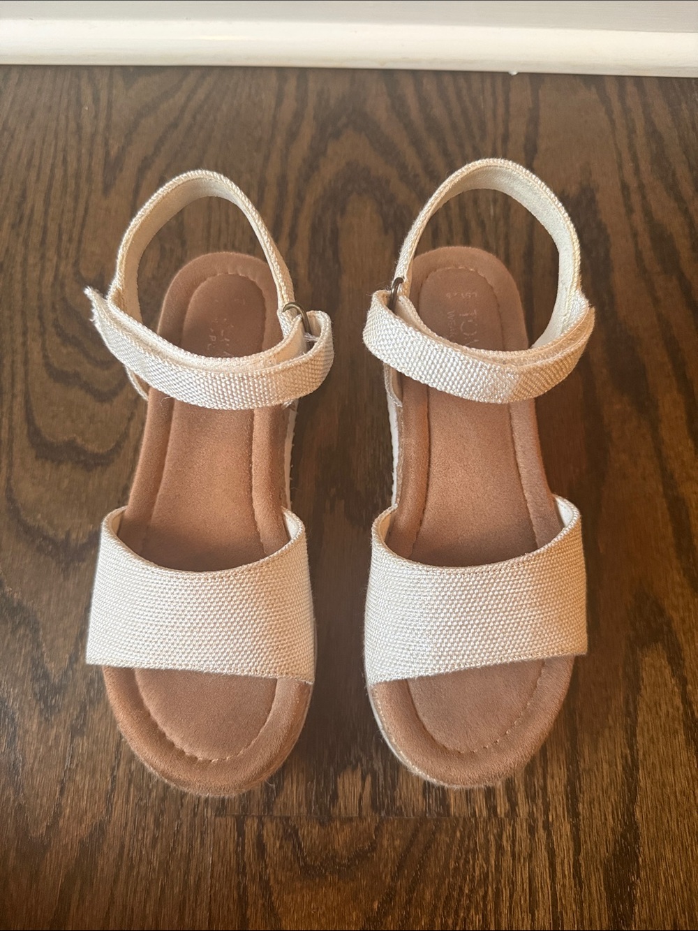 TOMS brand Kids Canvas Sandals with Hook-and-Loop Strap- size 2.5 (little kids)